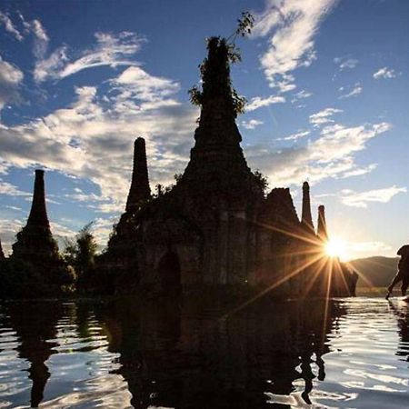Inle Heritage Stilt Houses Ywama Bagian luar foto